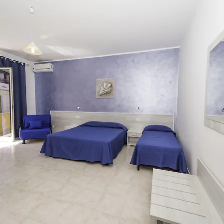 Casa Alessio לינה וארוחת בוקר סנטה דומניקה