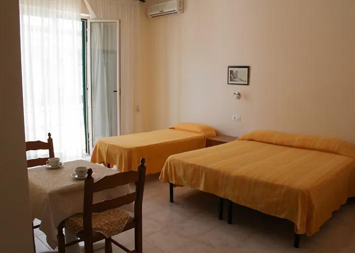 לינה וארוחת בוקר Casa Alessio ריקאדי